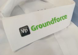 OLYMP Hemden Kragen mit Firmen-Logo bestickt